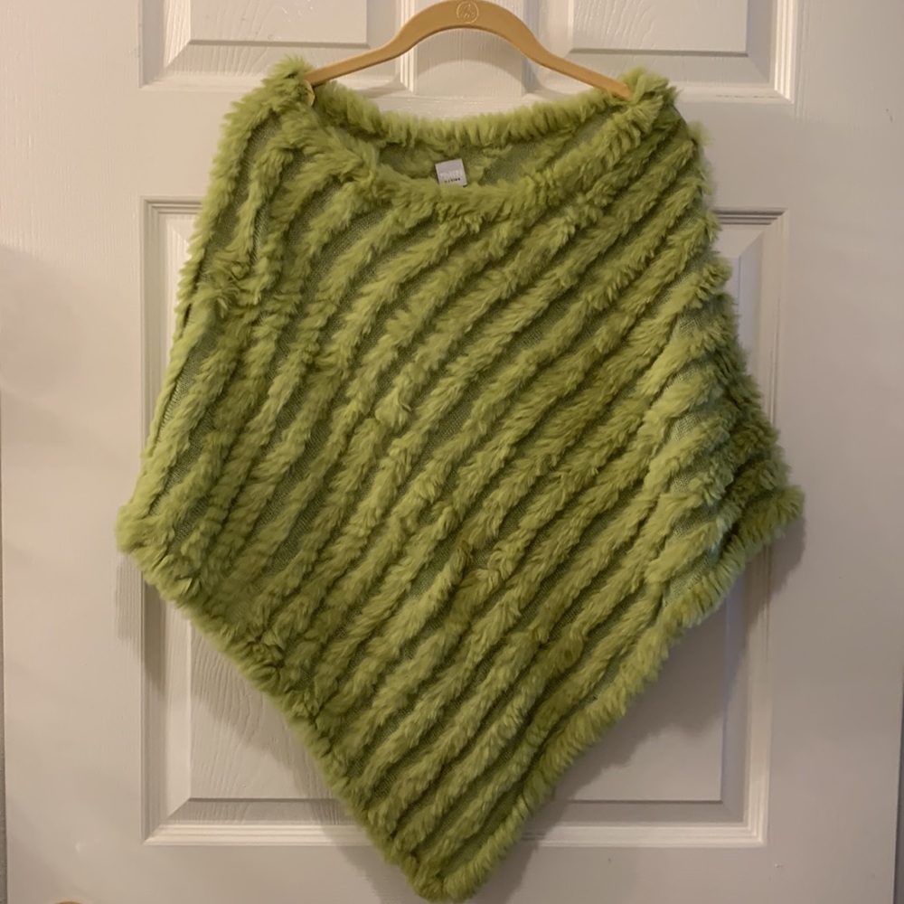 RABBIT FUR KNIT CAPLET/PONCHO OSZ CHARTREUSE WILSON LEATHER MAXIMA +ACRYLIC/WOOL